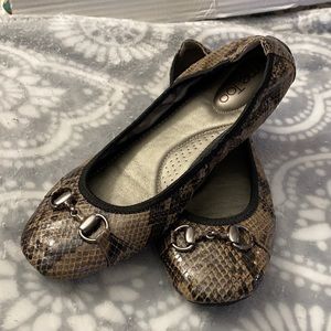 Me Too Python Print Ballet Flats *fit like 8m*